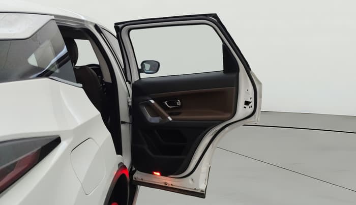2021 Tata Harrier XZ 2.0L, Diesel, Manual, 1,20,404 km, RHS Rear Door