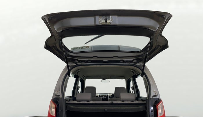 2015 Maruti Wagon R 1.0 VXI, Petrol, Manual, 52,323 km, Boot Door Open