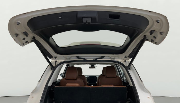 2021 MG HECTOR PLUS SHARP 1.5 PETROL TURBO HYBRID MT 6-STR, Petrol, Manual, 27,438 km, Boot Door Open