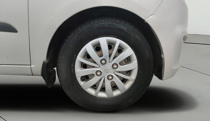 2015 Hyundai i10 SPORTZ 1.1, Petrol, Manual, 46,442 km, Right Front Wheel