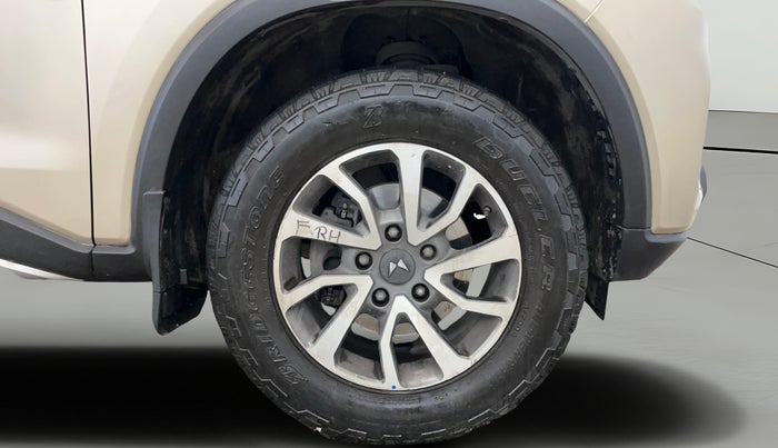 2022 Mahindra SCORPIO-N Z8 L PETROL AT 6 STR, Petrol, Automatic, 82,038 km, Right Front Wheel