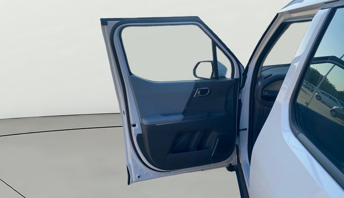 2025 KIA SYROS  HTX 1.0 Turbo 6MT, Petrol, Manual, 1,196 km, LHS Front Door