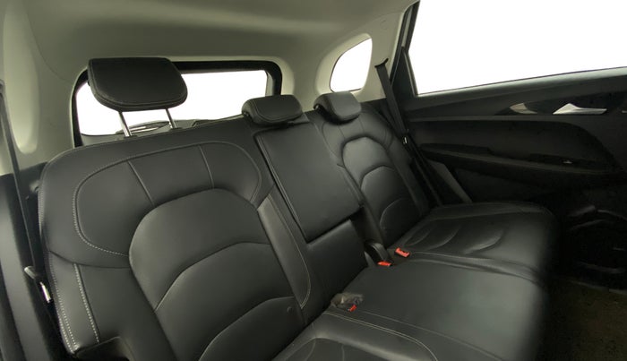 2020 MG HECTOR SHARP 1.5 DCT PETROL, Petrol, Automatic, 56,405 km, Right Side Rear Door Cabin