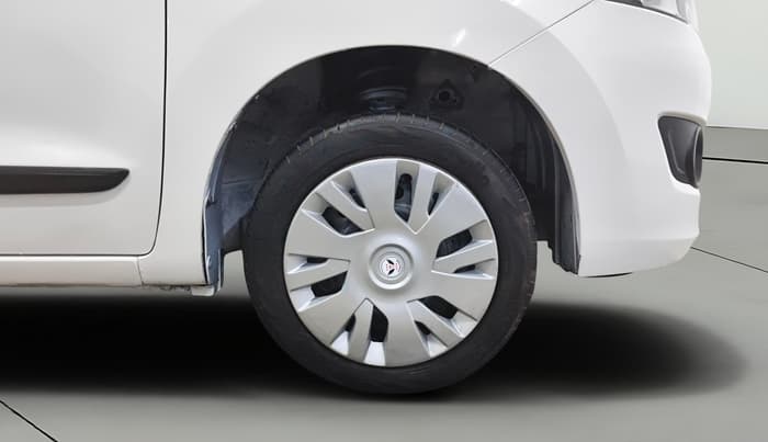 2016 Maruti Wagon R 1.0 VXI AMT, Petrol, Automatic, 68,823 km, Right Front Wheel