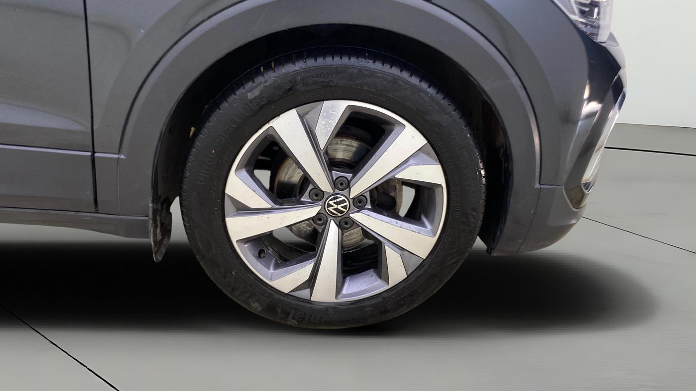 2022 Volkswagen TAIGUN TOPLINE 1.0 TSI MT, Petrol, Manual, 1,00,095 km, Right Front Wheel