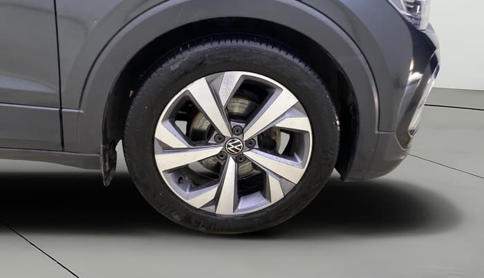 2022 Volkswagen TAIGUN TOPLINE 1.0 TSI MT, Petrol, Manual, 1,00,095 km, Right Front Wheel