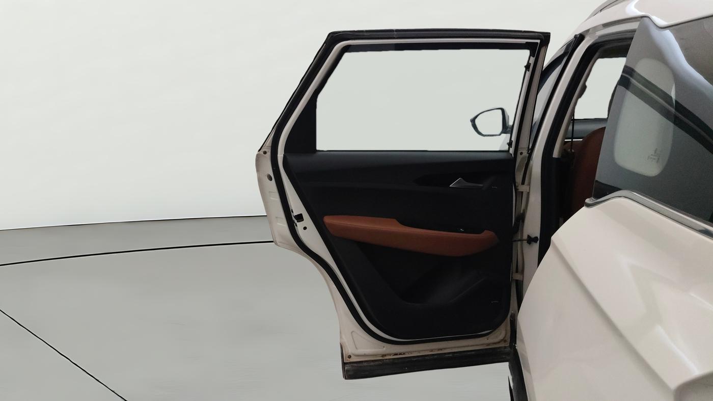 2020 MG HECTOR PLUS SHARP 1.5 PETROL TURBO DCT 6-STR, Petrol, Automatic, 1,09,446 km, LHS Rear Door