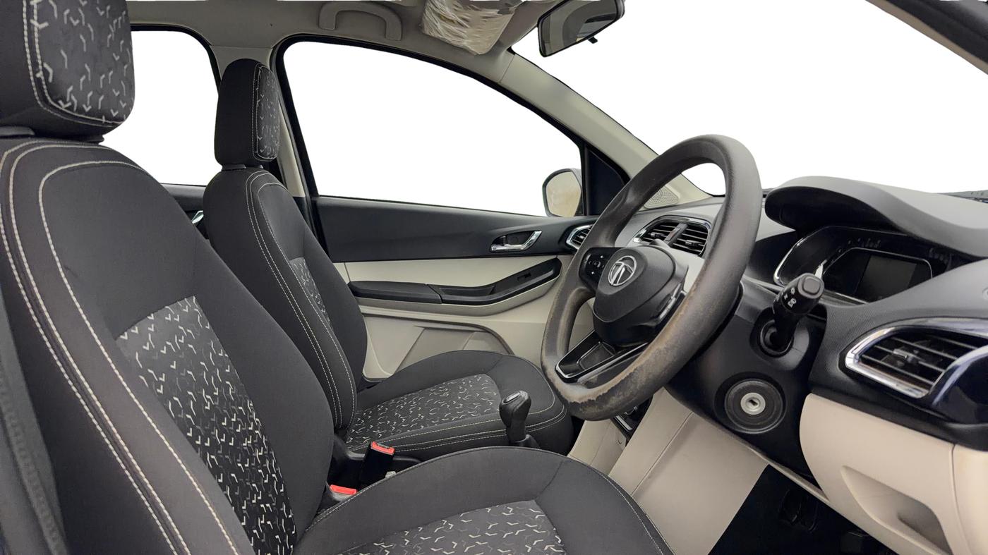 2023 Tata Tiago XZ PLUS CNG, CNG, Manual, 40,685 km, Right Side Front Door Cabin