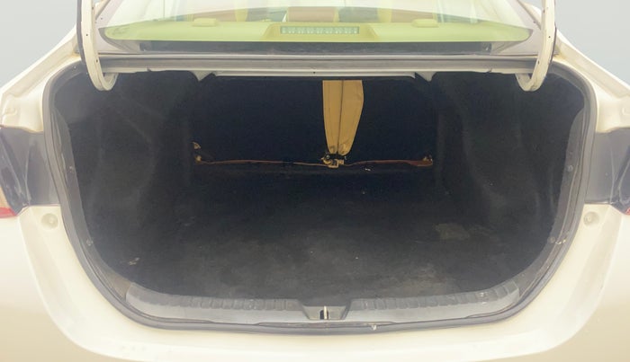 2018 Toyota YARIS J CVT, Petrol, Automatic, 77,860 km, Boot Open Zoomed View