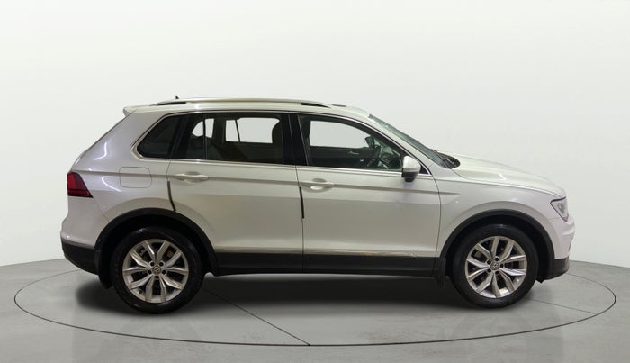 2019 Volkswagen TIGUAN HIGHLINE TDI AT, Diesel, Automatic, 1,21,122 km, Right Side View