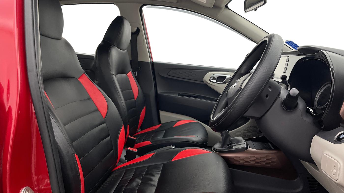 2020 Hyundai AURA SX PLUS 1.2 AMT, Petrol, Automatic, 37,944 km, Right Side Front Door Cabin