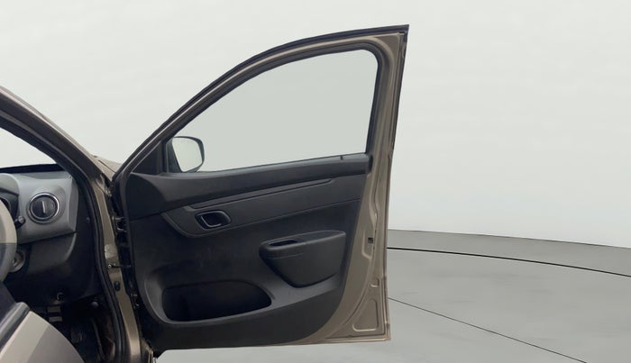 2017 Renault Kwid RXT 1.0 AMT, Petrol, Automatic, 74,551 km, RHS Front Door