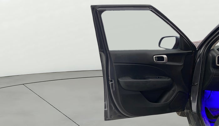 2021 Hyundai VENUE SX 1.5 (O) EXECUTIVE CRDI, Diesel, Manual, 73,651 km, LHS Front Door