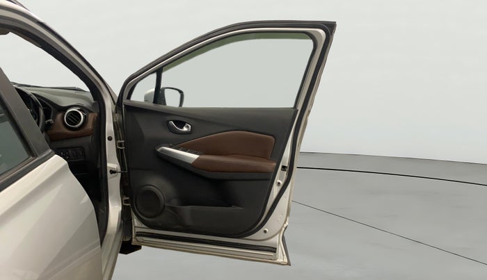 2019 Nissan Kicks XL 1.5, Petrol, Manual, 74,606 km, RHS Front Door