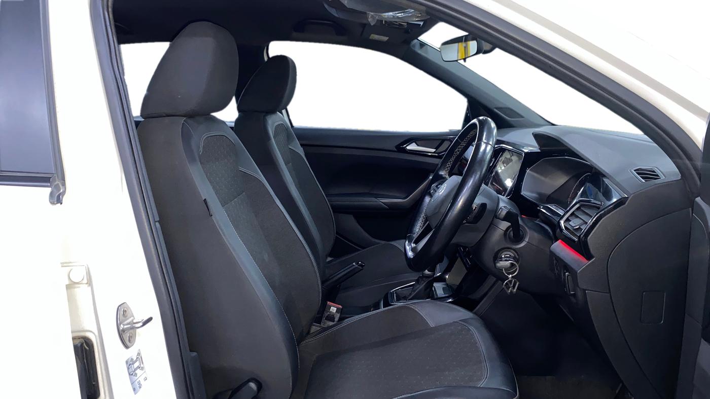 2024 Volkswagen TAIGUN GT Line 1.0L TSI AT, Petrol, Automatic, 34,097 km, Right Side Front Door Cabin