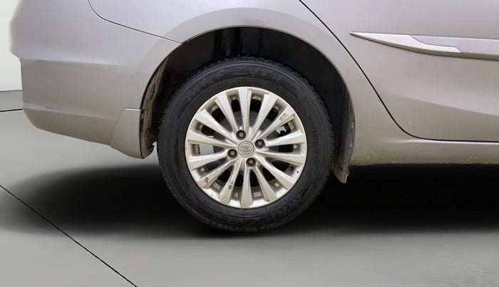 2016 Maruti Ciaz ZXI+ AT, Petrol, Automatic, 38,617 km, Right Rear Wheel