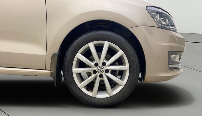 2018 Volkswagen Vento HIGHLINE PETROL AT, Petrol, Automatic, 73,295 km, Right Front Wheel