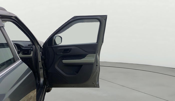 2024 Tata PUNCH ADVENTURE MT CNG , CNG, Manual, 30,896 km, RHS Front Door