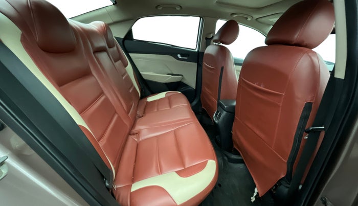 2019 Hyundai Verna 1.6 VTVT SX + AT, Petrol, Automatic, 48,992 km, Right Side Rear Door Cabin