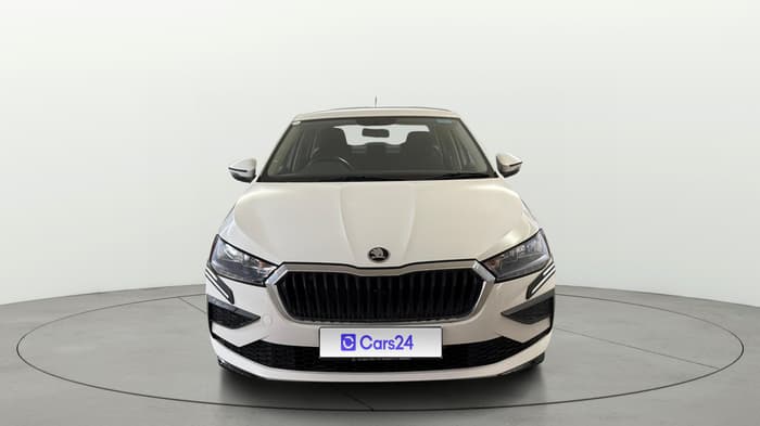 2025 Skoda SLAVIA Classic 1.0L TSI MT, Petrol, Manual, 17,183 km, Front