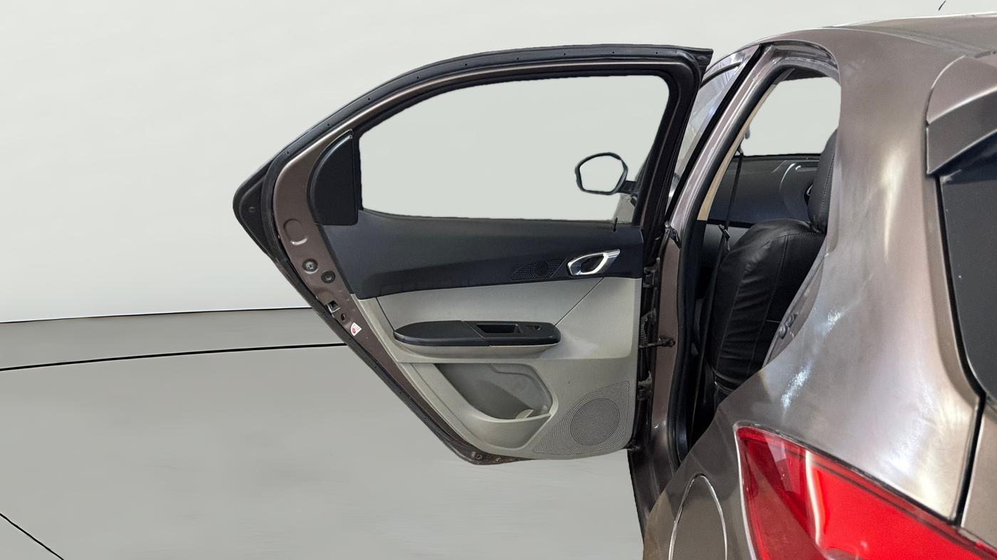 2018 Tata Tiago XZ PETROL, Petrol, Manual, 90,927 km, LHS Rear Door