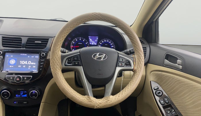 2017 Hyundai Verna 1.6 VTVT SX, Petrol, Manual, 35,102 km, Steering Wheel Close Up