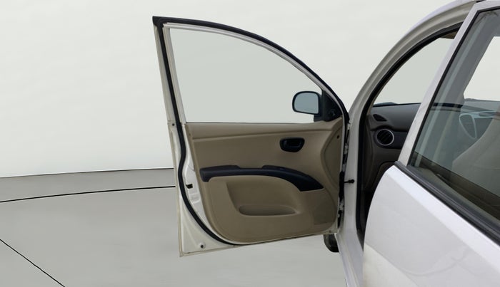 2016 Hyundai i10 MAGNA 1.1, CNG, Manual, 1,31,580 km, LHS Front Door