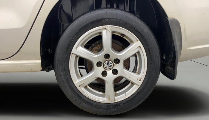 2014 Volkswagen Vento HIGHLINE DIESEL 1.6, Diesel, Manual, 12,300 km, Left Rear Wheel