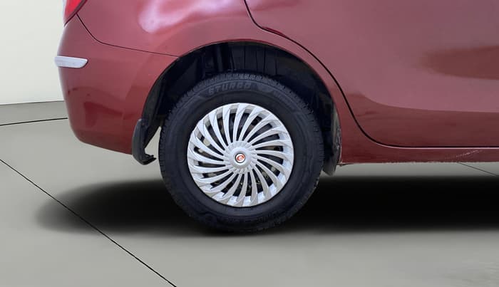 2018 Maruti Dzire VXI AMT, Petrol, Automatic, 1,03,700 km, Right Rear Wheel
