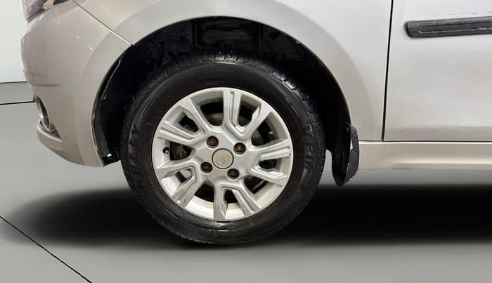 2017 Tata Tiago XZ PETROL, Petrol, Manual, 93,804 km, Left Front Wheel