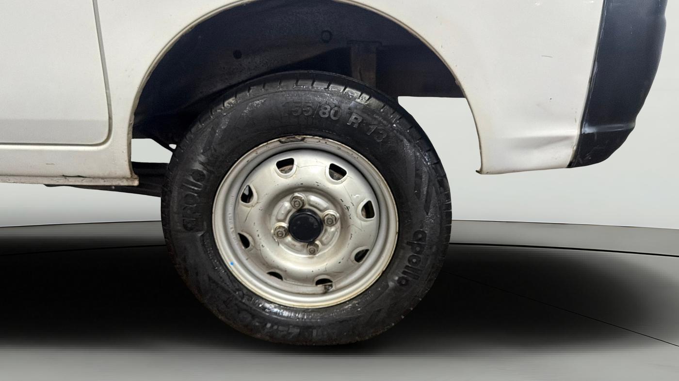 2017 Maruti Eeco 5 STR WITH A/C+HTR CNG, CNG, Manual, 80,504 km, Left Rear Wheel