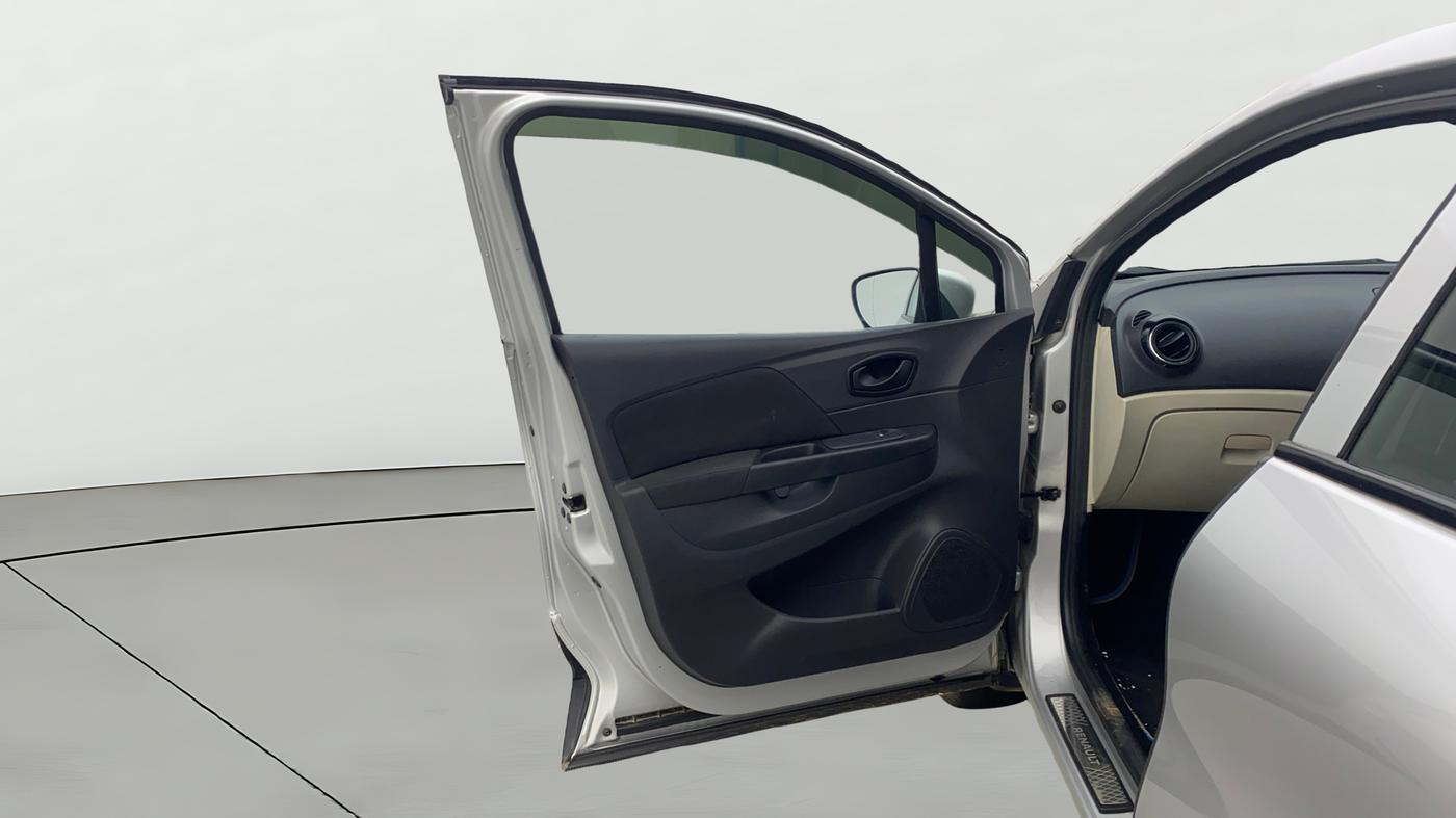 2018 Renault Captur RXE PETROL, Petrol, Manual, 22,704 km, LHS Front Door