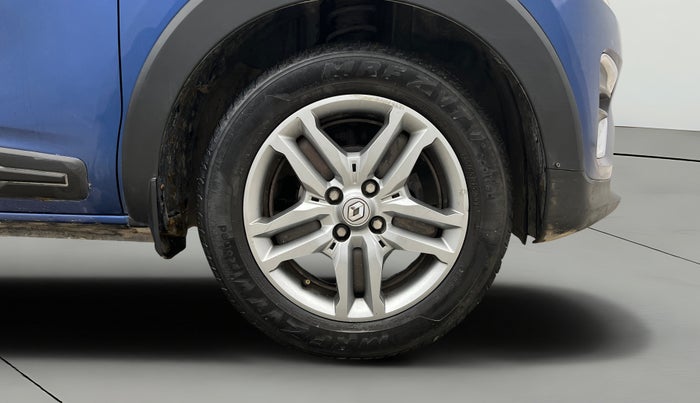 2020 Renault TRIBER RXZ AMT, Petrol, Automatic, 52,492 km, Right Front Wheel