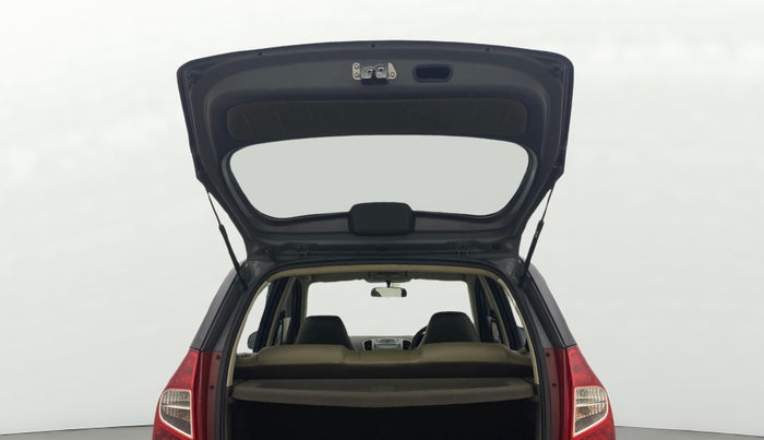 2015 Hyundai i10 SPORTZ 1.1, Petrol, Manual, 71,758 km, Boot Door Open