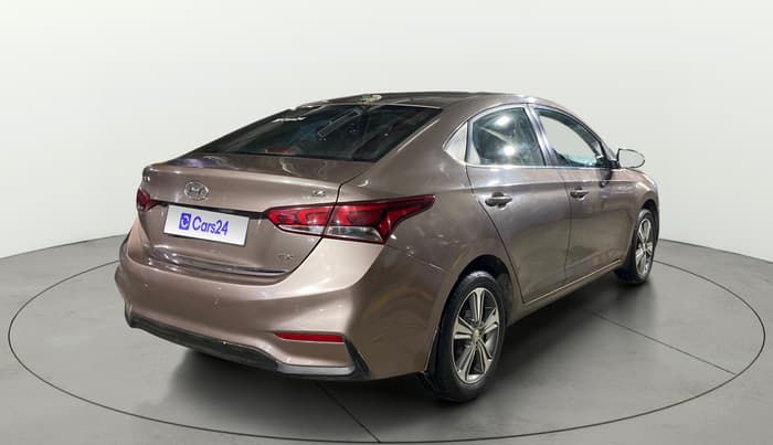 2018 Hyundai Verna 1.6 VTVT SX, Petrol, Manual, 50,549 km, Right Back Diagonal