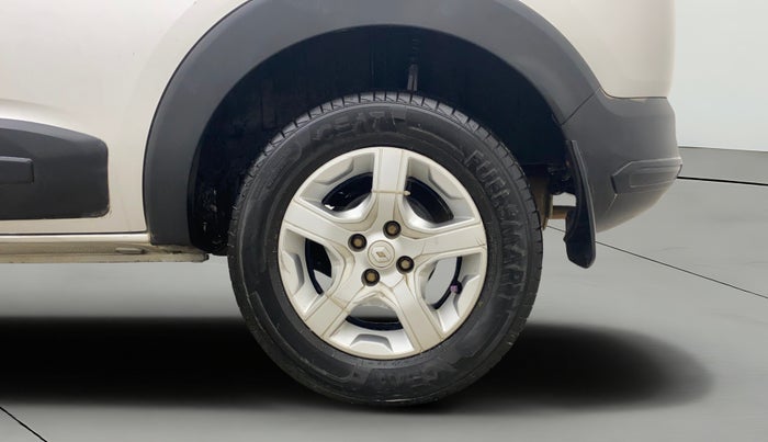 2019 Renault TRIBER RXZ, Petrol, Manual, 64,286 km, Left Rear Wheel