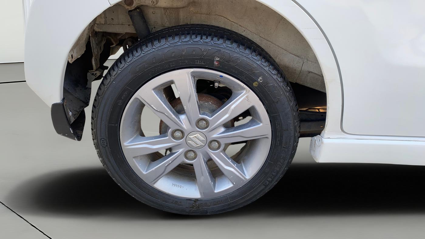 2014 Maruti Wagon R Stingray VXI, Petrol, Manual, 59,186 km, Right Rear Wheel