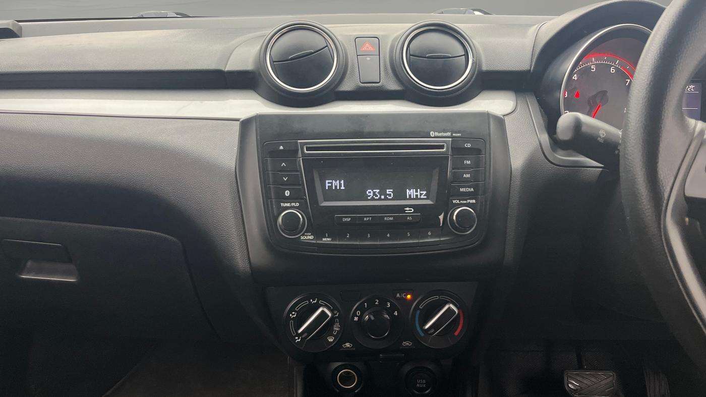 2018 Maruti Swift VXI AMT, Petrol, Automatic, 74,347 km, Air Conditioner