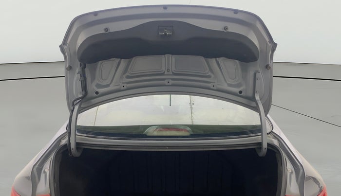 2016 Hyundai Verna 1.4 VTVT, Petrol, Manual, 1,16,477 km, Boot Door Open