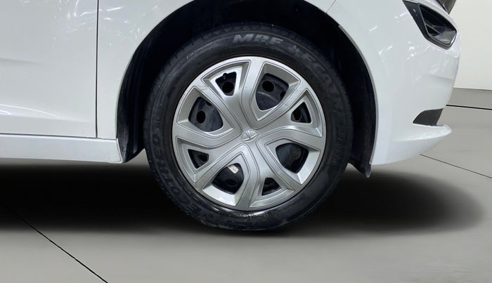 2023 Tata ALTROZ XM PLUS SUNROOF CNG, CNG, Manual, 25,460 km, Right Front Wheel