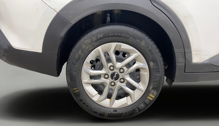 2023 KIA CARENS  PREMIUM 1.5 TURBO PETROL IMT 7 STR, Petrol, Manual, 28,543 km, Right Rear Wheel