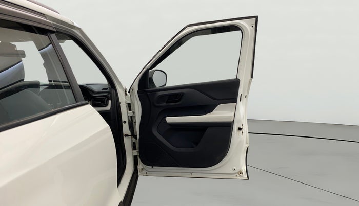 2023 Tata PUNCH PURE MT, Petrol, Manual, 25,989 km, RHS Front Door