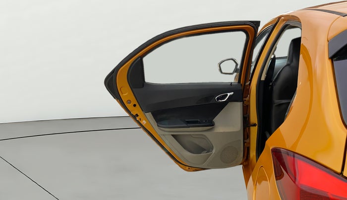 2017 Tata Tiago XZ PETROL, CNG, Manual, 55,603 km, LHS Rear Door