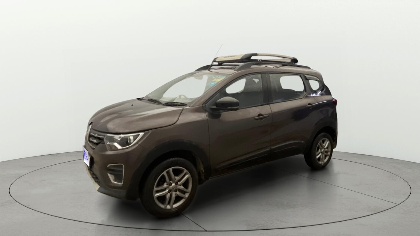2022 Renault TRIBER RXZ AMT, Petrol, Automatic, 27,126 km, Left Front Diagonal