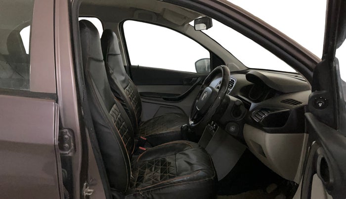 2018 Tata Tiago XT PETROL, Petrol, Manual, 72,573 km, Right Side Front Door Cabin