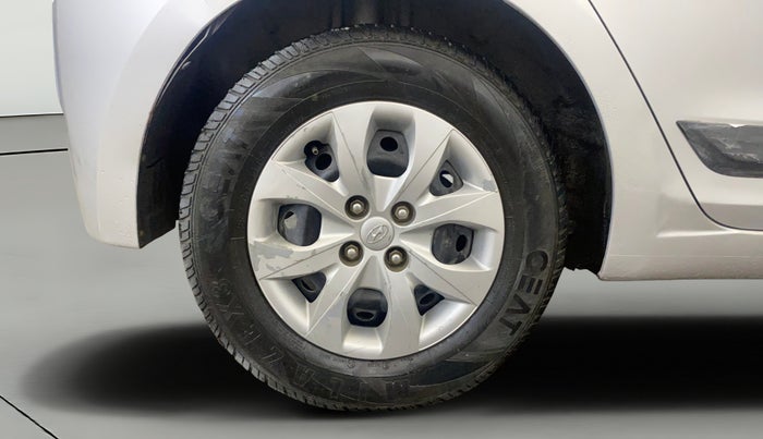 2017 Hyundai Elite i20 SPORTZ 1.2, CNG, Manual, 64,519 km, Right Rear Wheel