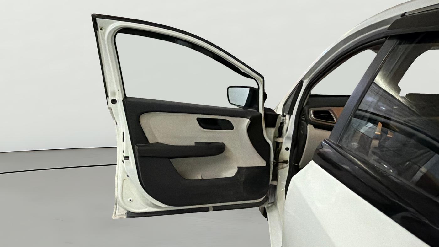 2023 Tata ALTROZ XM PETROL, Petrol, Manual, 51,148 km, LHS Front Door