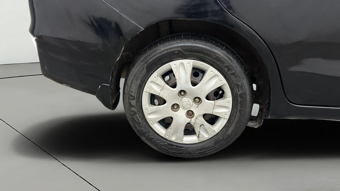 2013 Honda Amaze 1.2L I-VTEC S, Petrol, Manual, 1,26,750 km, Right Rear Wheel