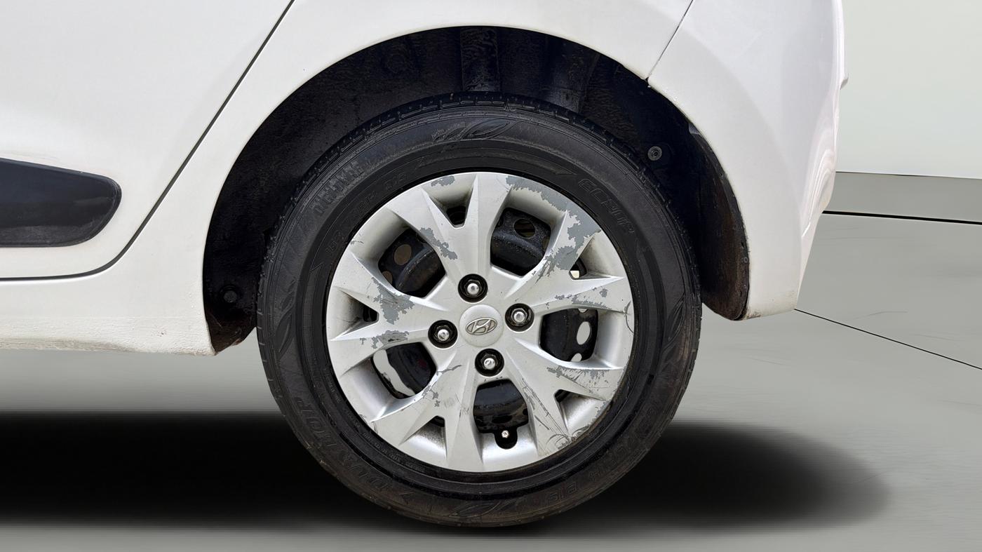 2015 Hyundai Grand i10 MAGNA 1.2 KAPPA VTVT, Petrol, Manual, 98,757 km, Left Rear Wheel