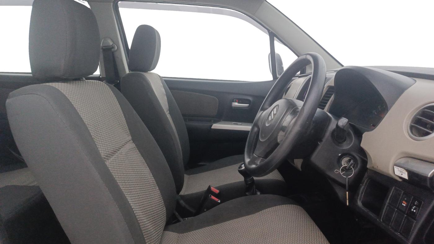 2015 Maruti Wagon R 1.0 LXI, Petrol, Manual, 1,05,123 km, Right Side Front Door Cabin